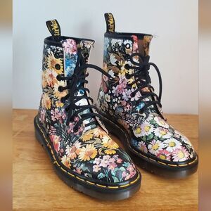Dr. Martens Floral Women's The Original Boots Made In England UK 4 Or US 6